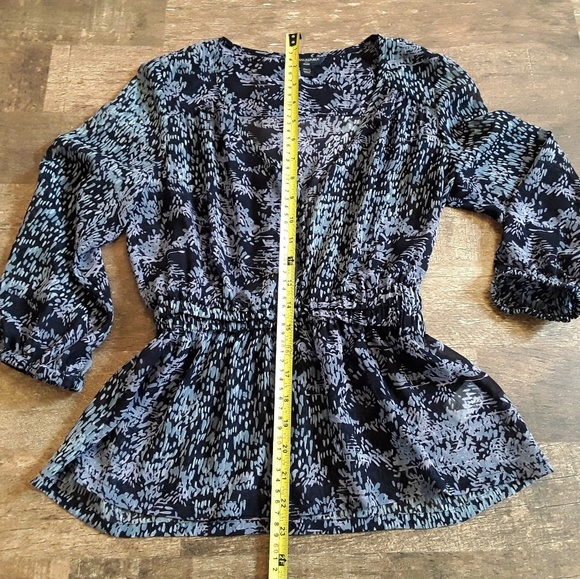 Banana Republic women blouse v-neck snap size PXXS - Picture 4 of 6